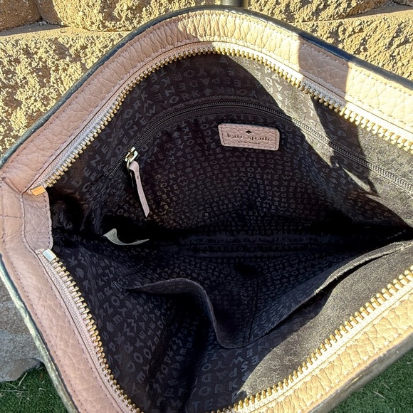 Kate Spade tan and black cross body purse in EUC - Picture 5 of 8